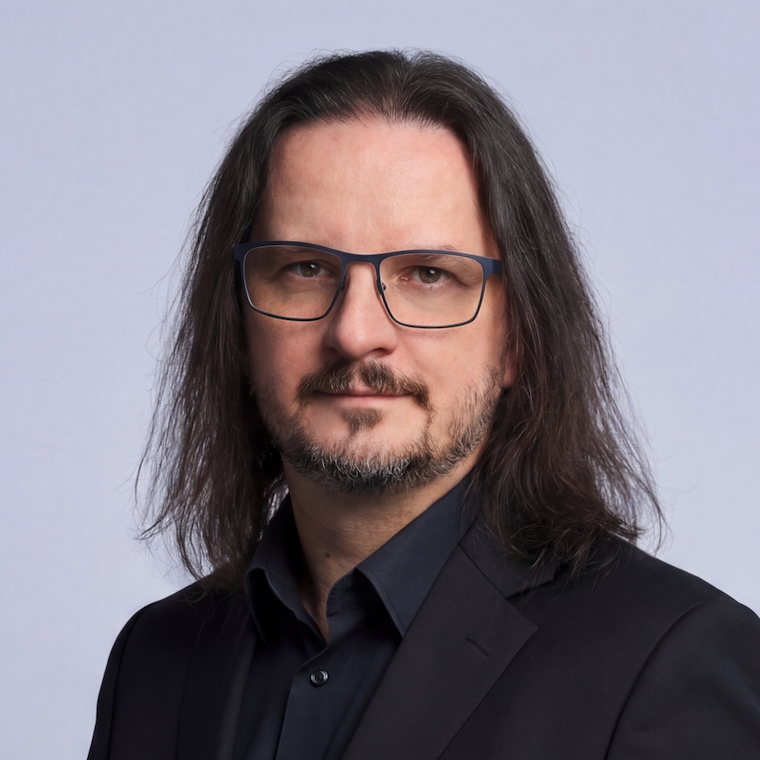 dr Paweł Szczęsny 